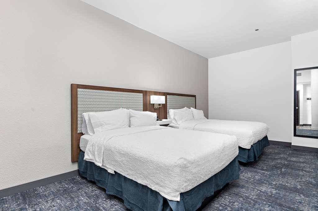 Hampton Inn Kansas City - Downtown Financial District Номер фото