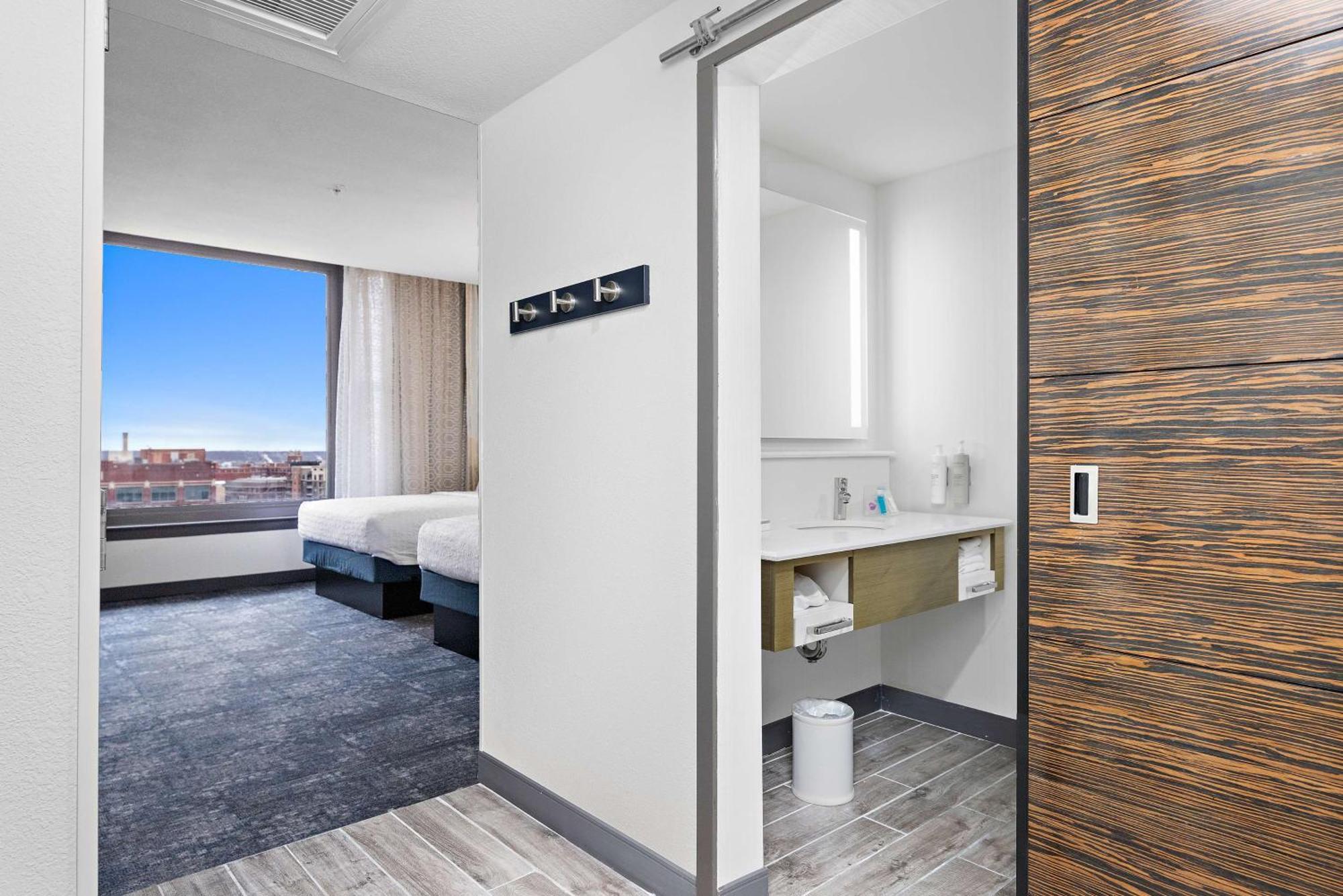 Hampton Inn Kansas City - Downtown Financial District Экстерьер фото