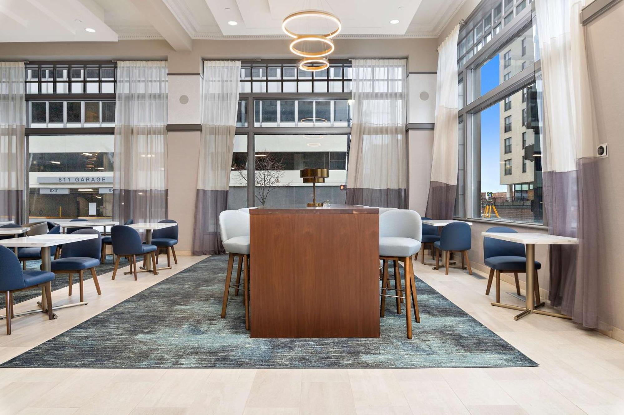 Hampton Inn Kansas City - Downtown Financial District Экстерьер фото