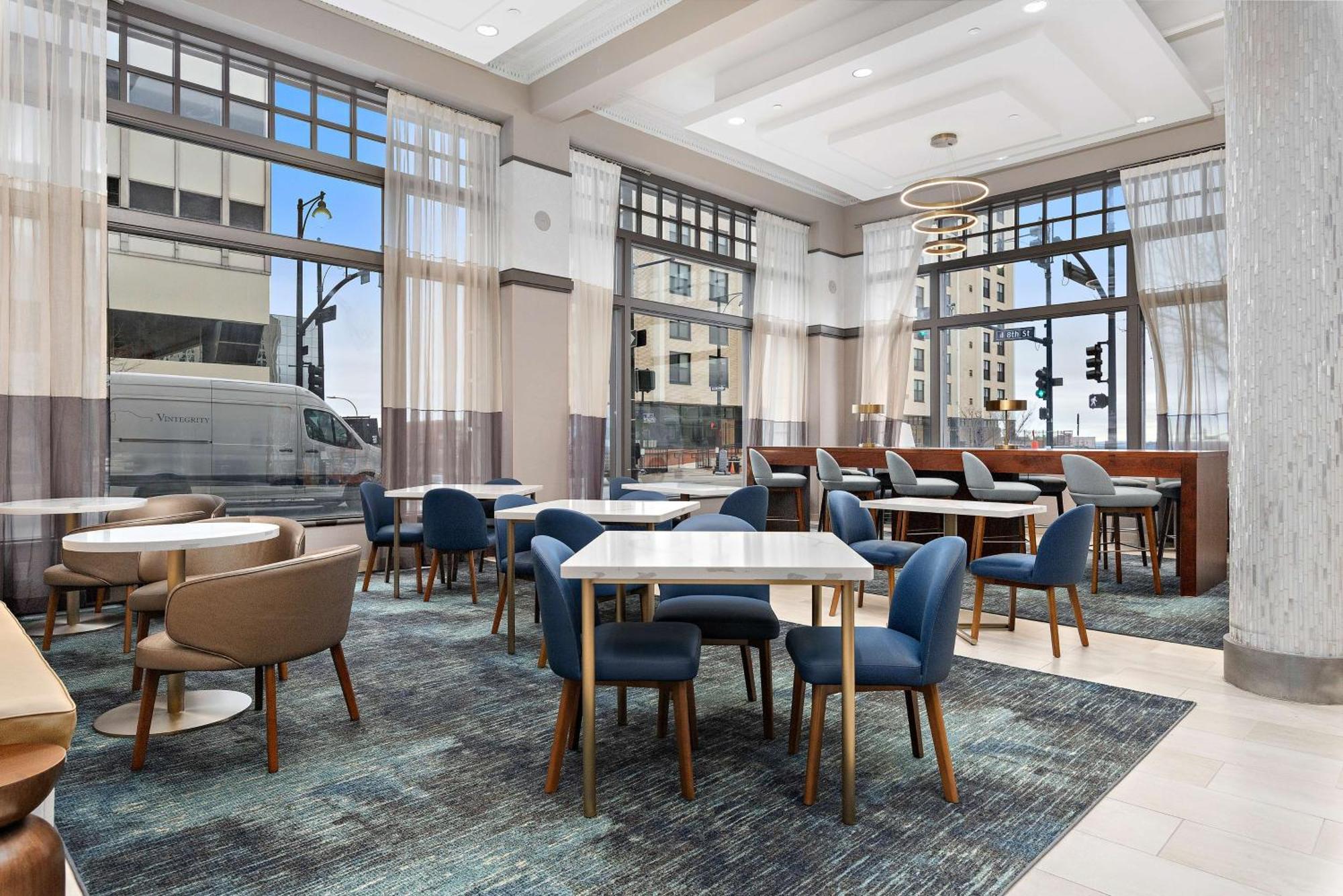 Hampton Inn Kansas City - Downtown Financial District Экстерьер фото